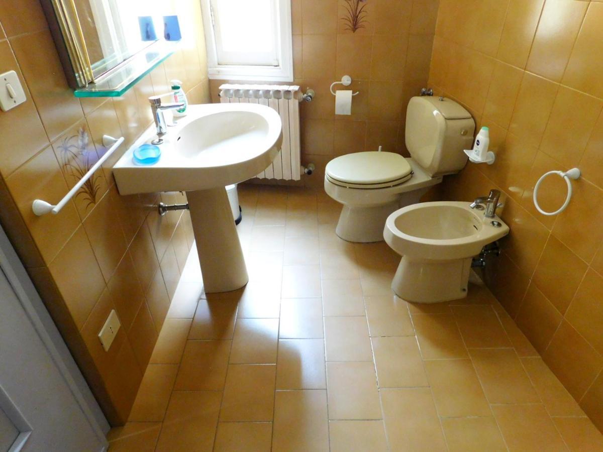 Bellissima Casa Nel Centro Storico!!! Appartement Levanto Buitenkant foto